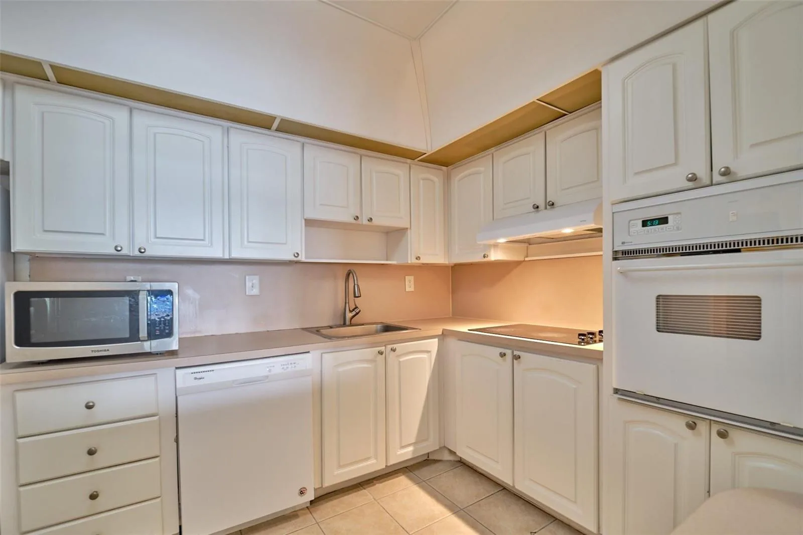 19390 Collins Avenue # 212, Sunny Isles Beach, FL 33160 photo 4