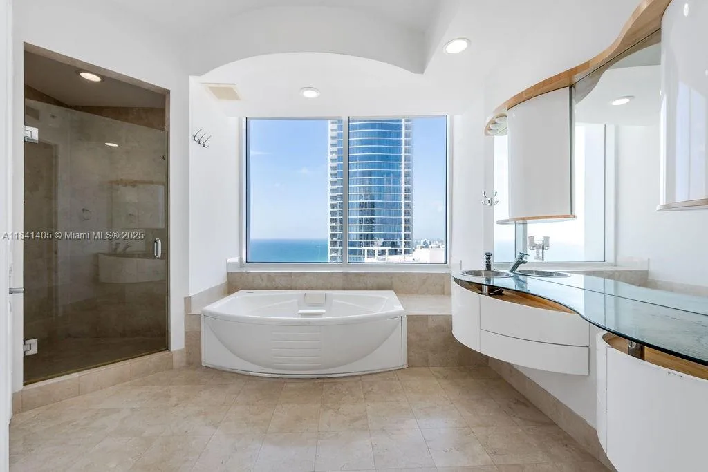 18101 Collins Ave # 4601, Sunny Isles Beach, FL 33160 photo 10