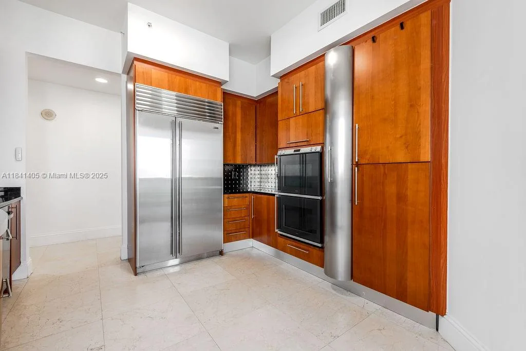 18101 Collins Ave # 4601, Sunny Isles Beach, FL 33160 photo 4