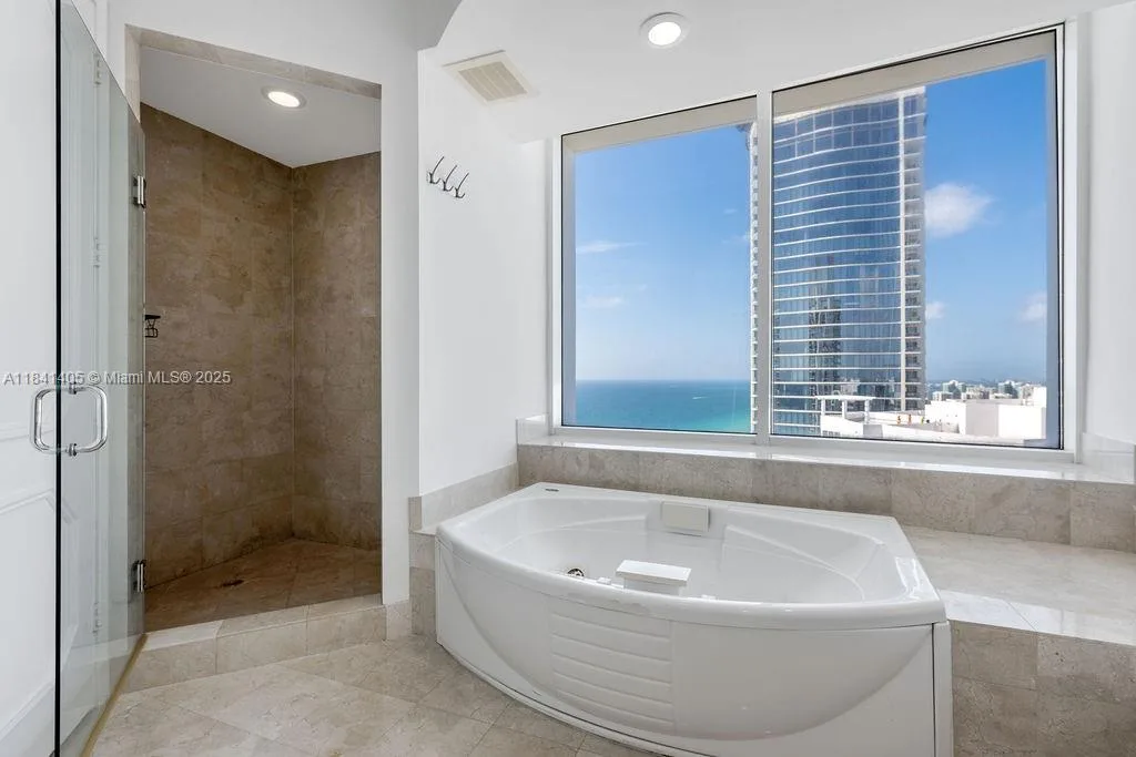 18101 Collins Ave # 4601, Sunny Isles Beach, FL 33160 photo 9