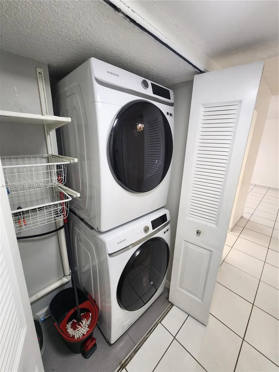 9400 W Flagler St # 309, Miami, FL 33174 photo 9
