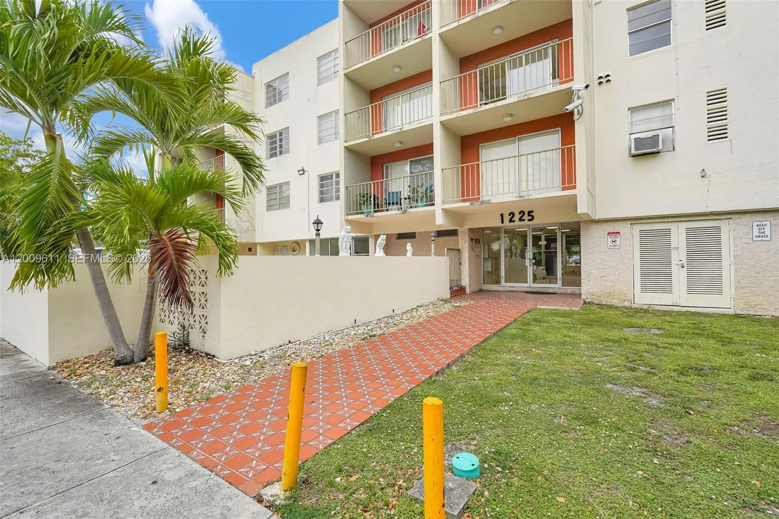 1225 NE 124th St # 49C, North Miami, FL 33161