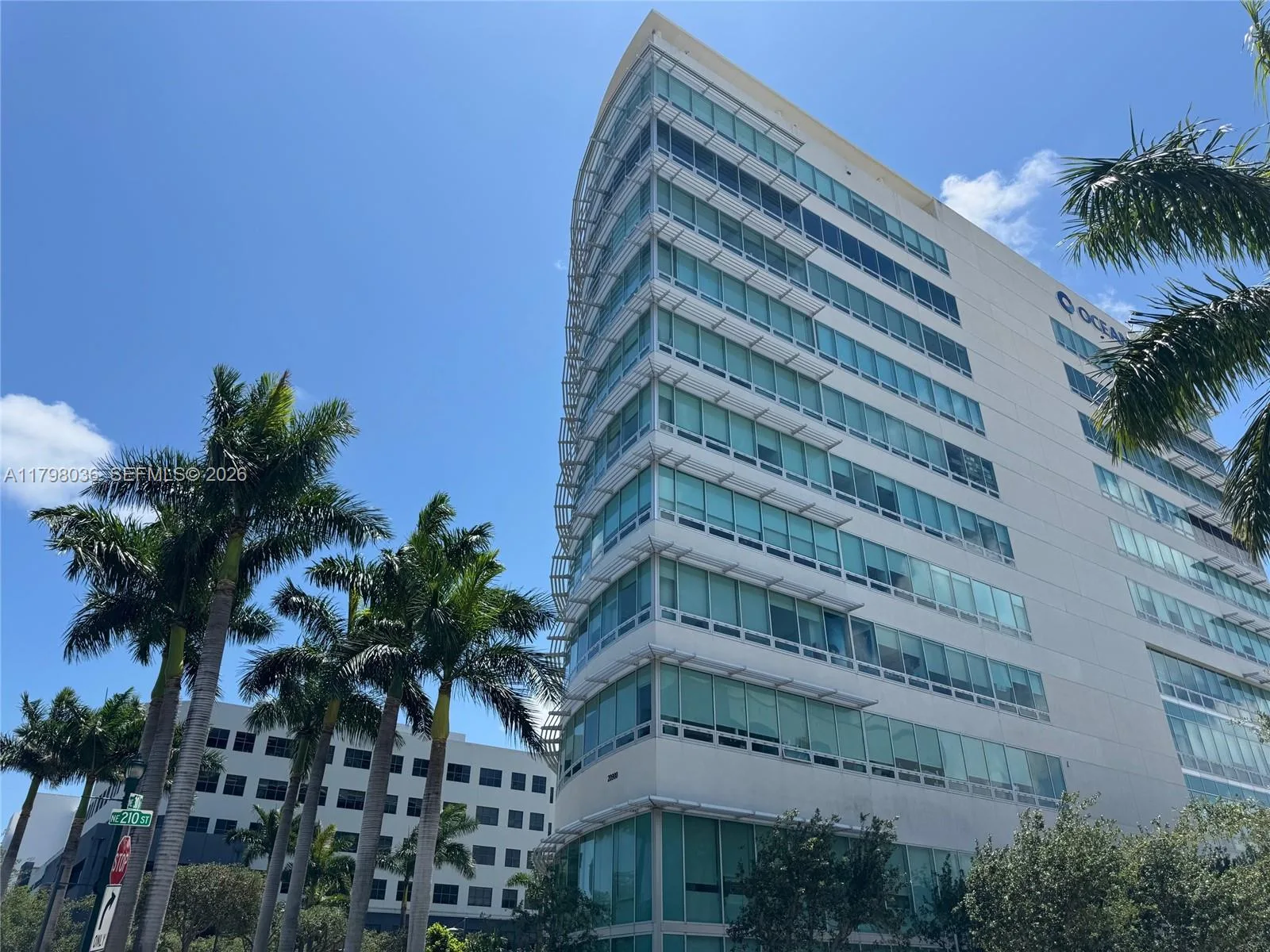 20900 NE 30th Ave # 503 + assigned parking, Aventura, FL 33180 photo 7