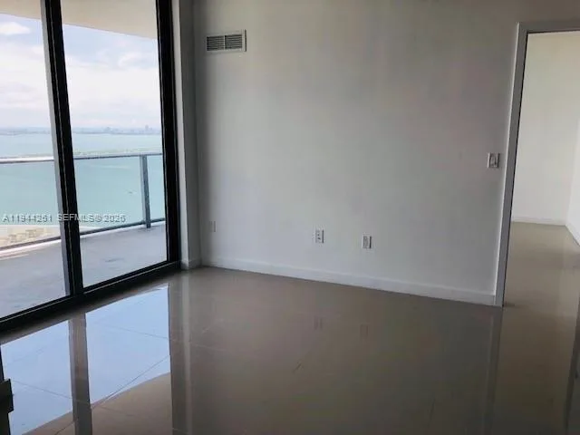 488 NE 18th St # 3703, Miami, FL 33132 photo 3