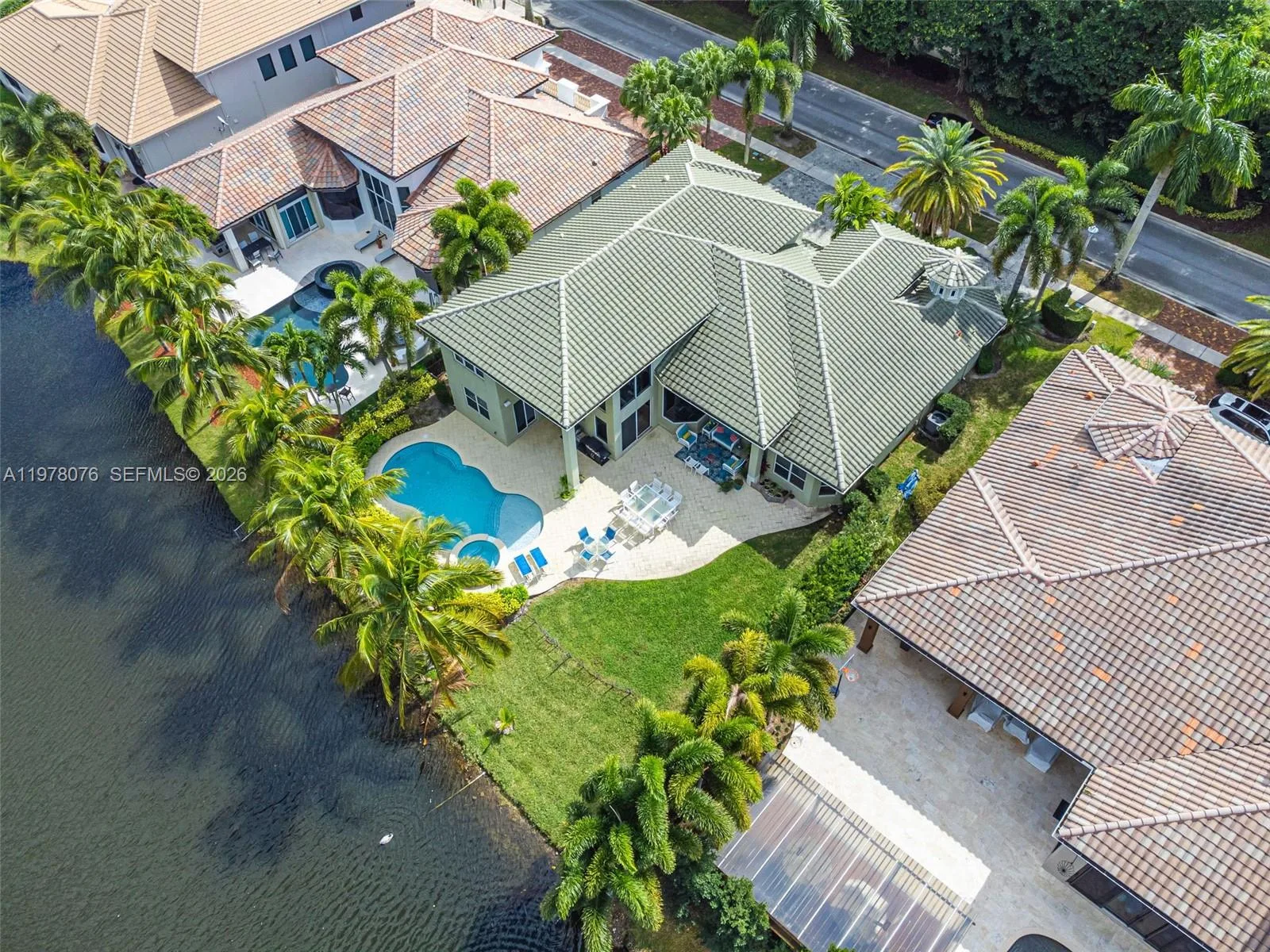 10221 Blue Palm St, Plantation, FL 33324 photo 7
