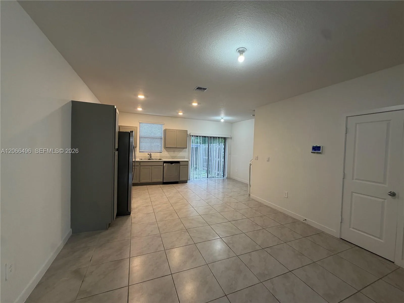 390 NE 12th St, Florida City, FL 33034 photo 4