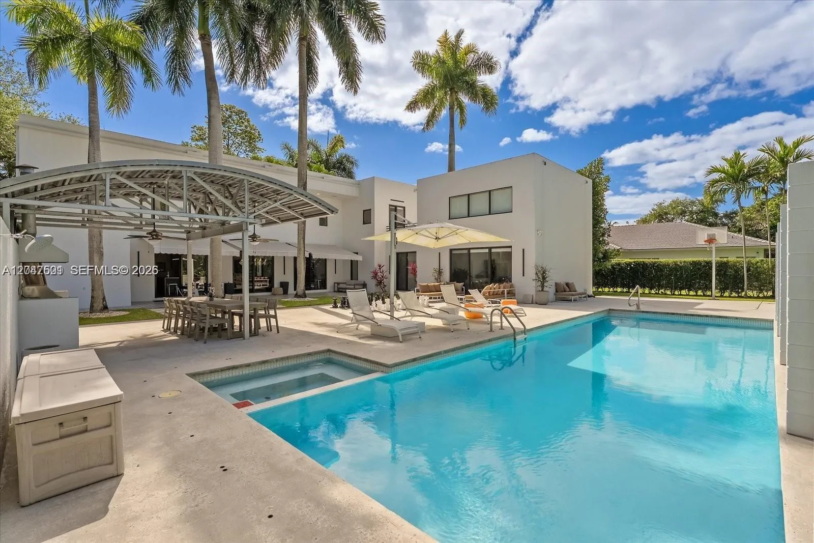 12624 SW 77th Ave, Pinecrest, FL 33156
