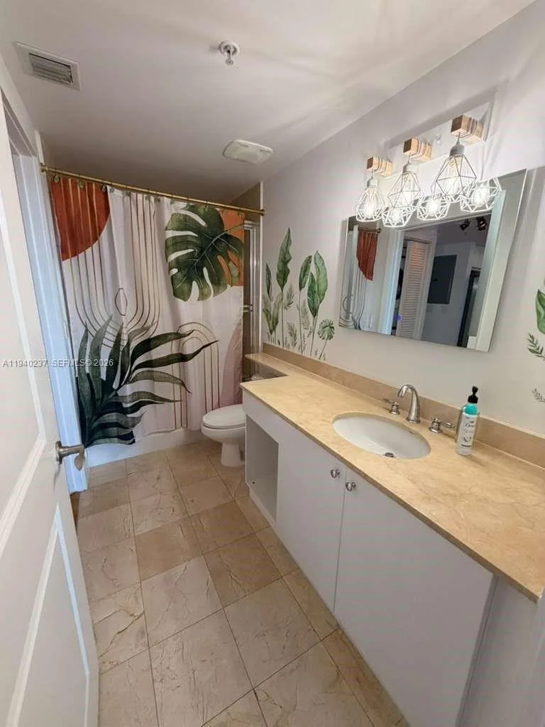 170 SE 14th St # 1807, Miami, FL 33131 photo 6