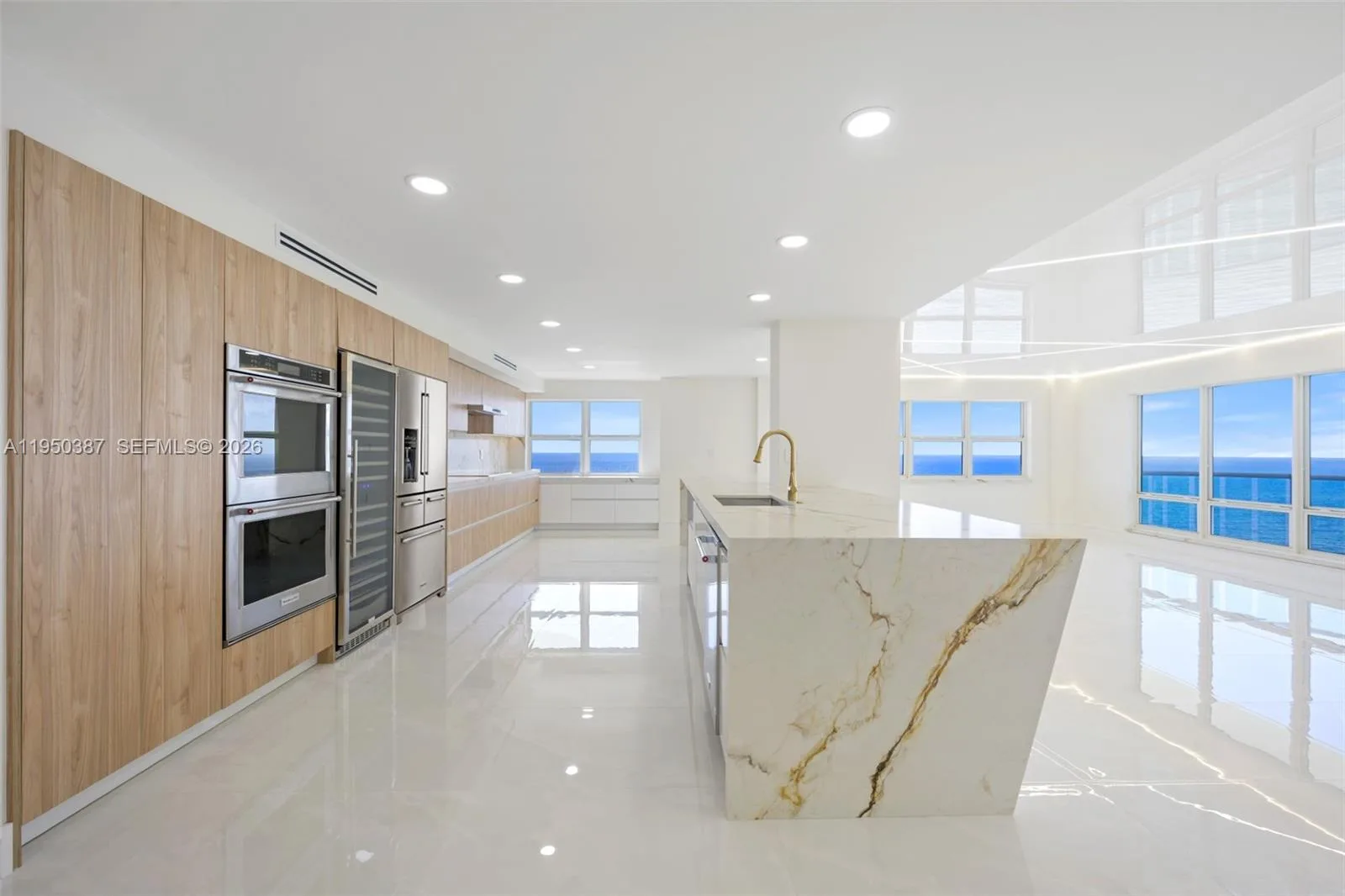 3410 Galt Ocean Dr # PH2N, Fort Lauderdale, FL 33308