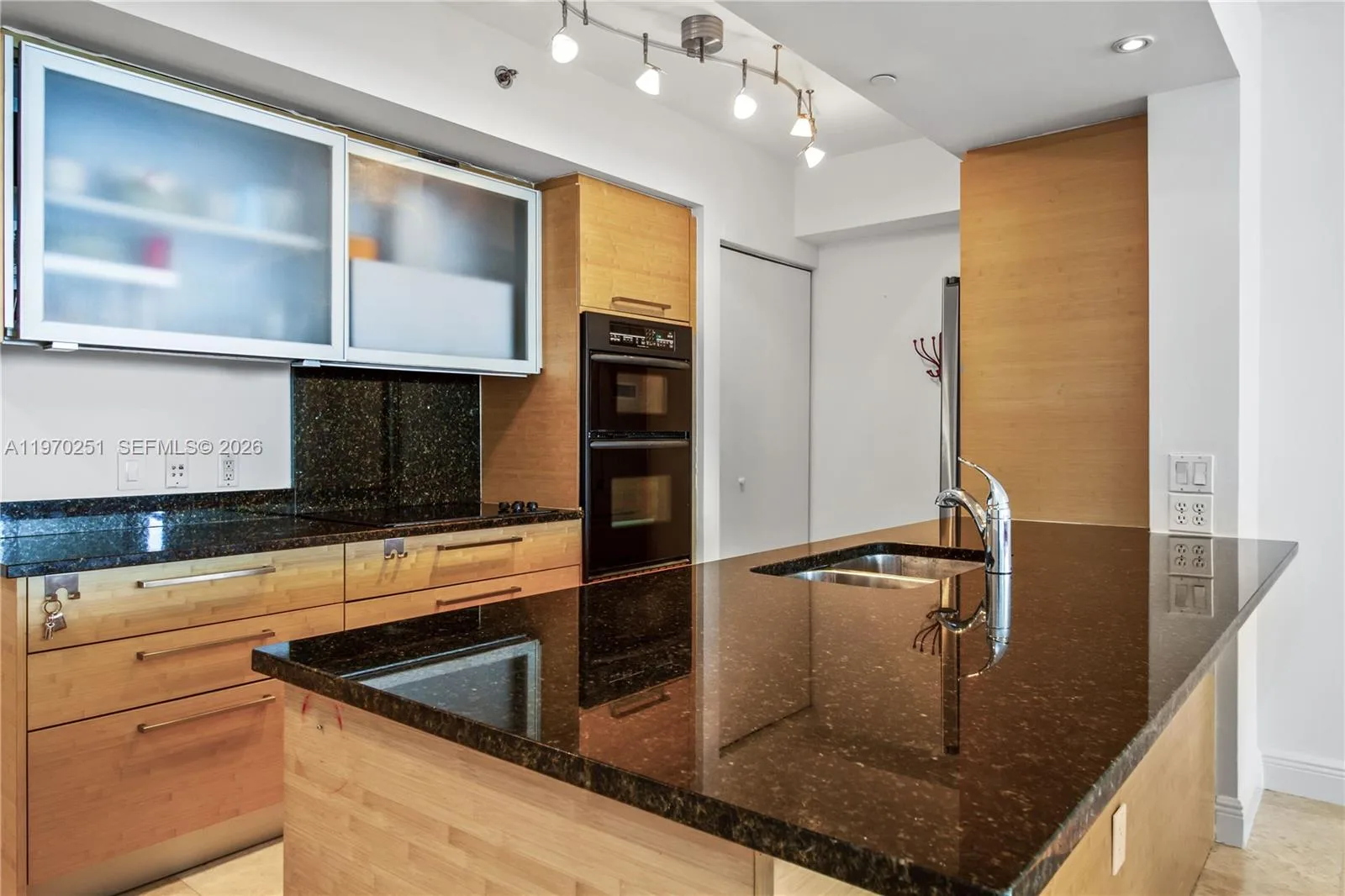 1830 S Ocean Dr # 4204, Hallandale Beach, FL 33009 photo 10