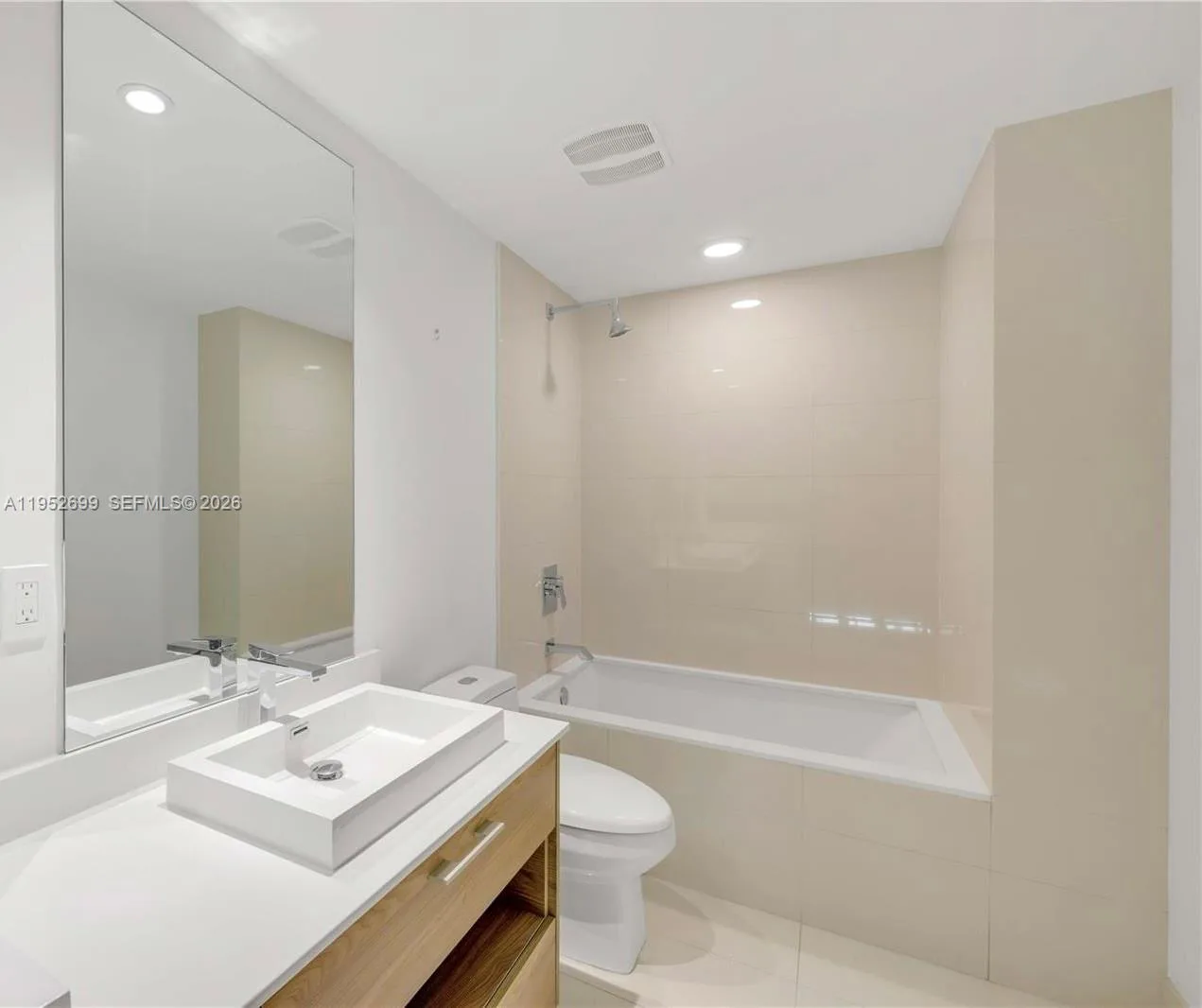 1300 S Miami Ave # 3604, Miami, FL 33130 photo 6
