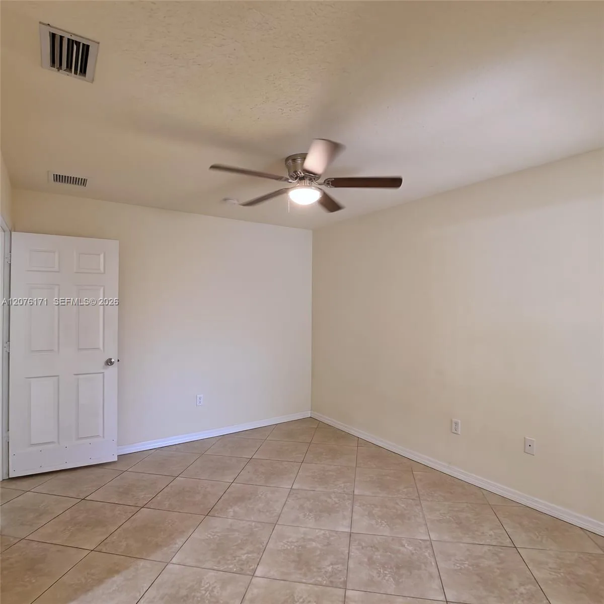 1000 Palm Trl # 8, Delray Beach, FL 33483 photo 11