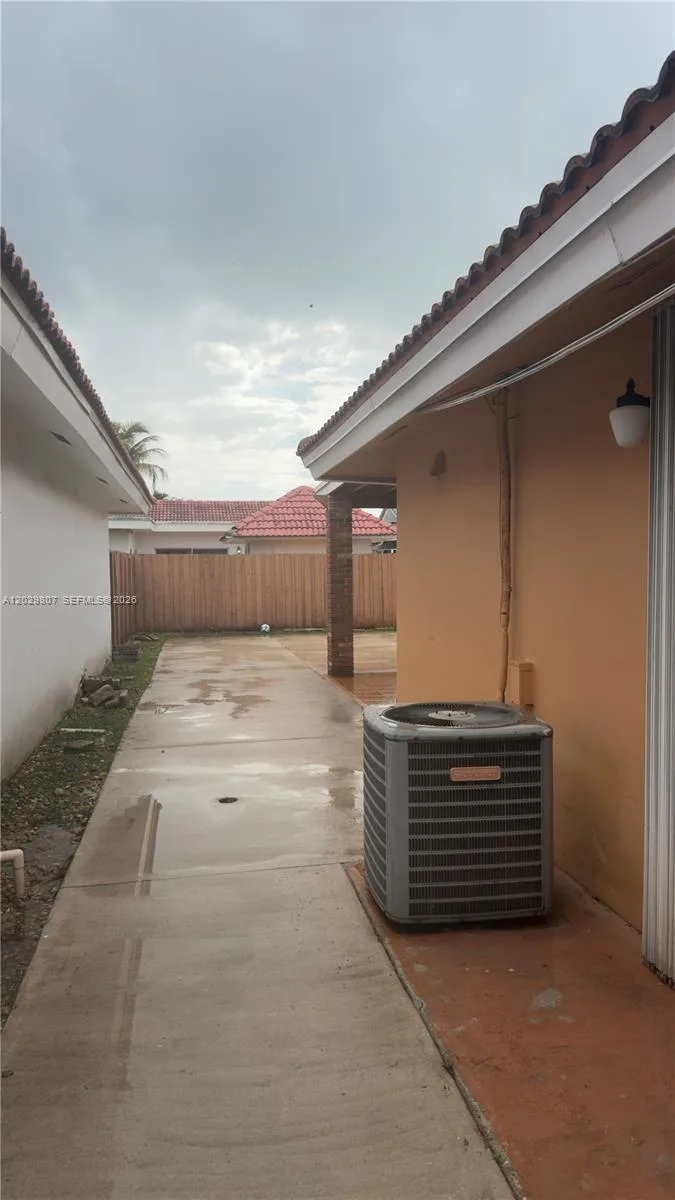 5890 SW 147th Ct, Miami, FL 33193 photo 5