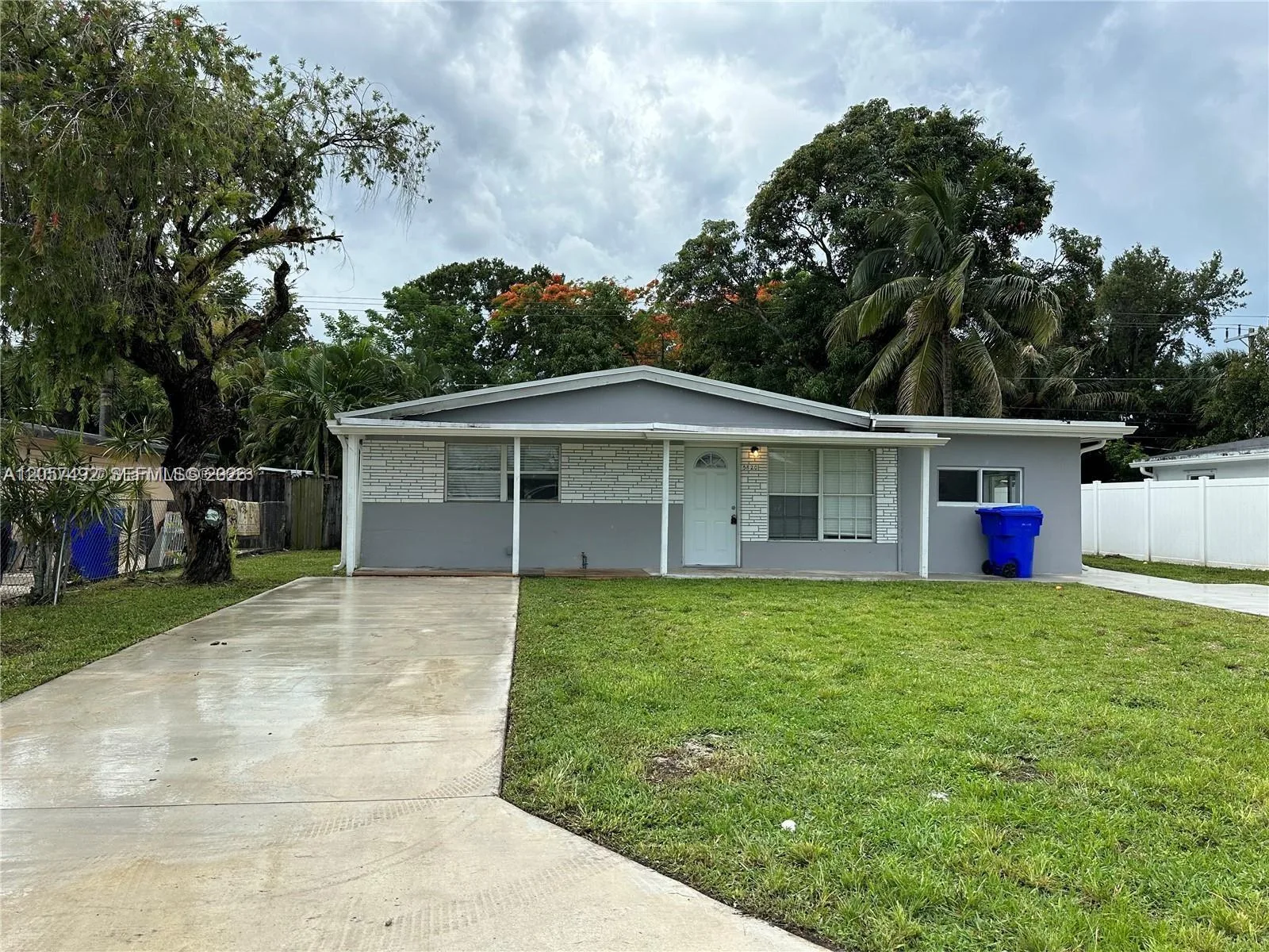 5820 Atlanta St, Hollywood, FL 33021