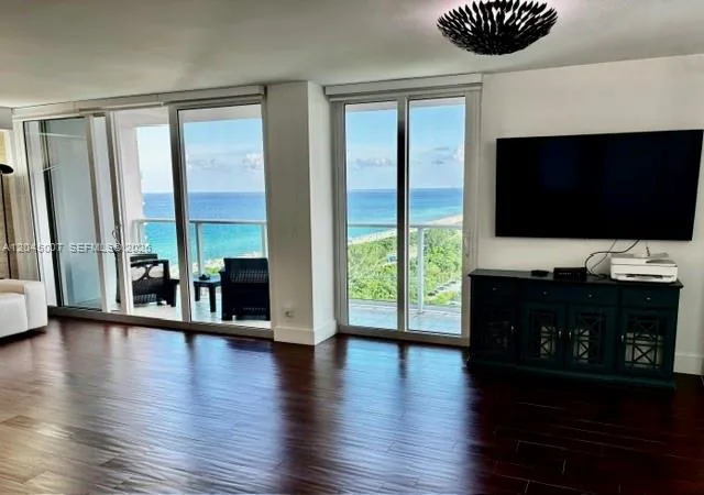 100 Bayview Dr # 2124, Sunny Isles Beach, FL 33160 photo 4
