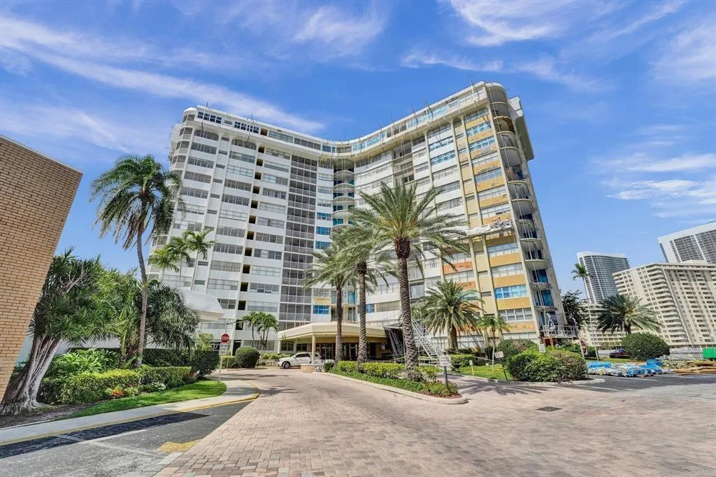 100 Golden Isles Drive # 815, Hallandale Beach, FL 33009