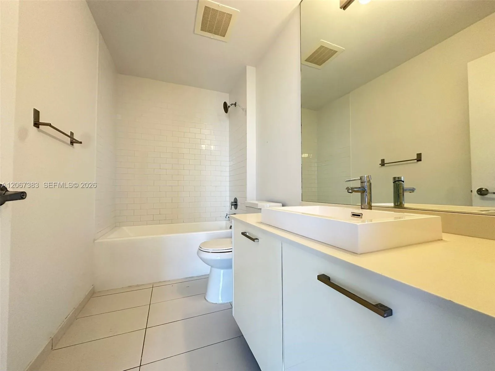 151 SE 1st St # 1505, Miami, FL 33131 photo 13