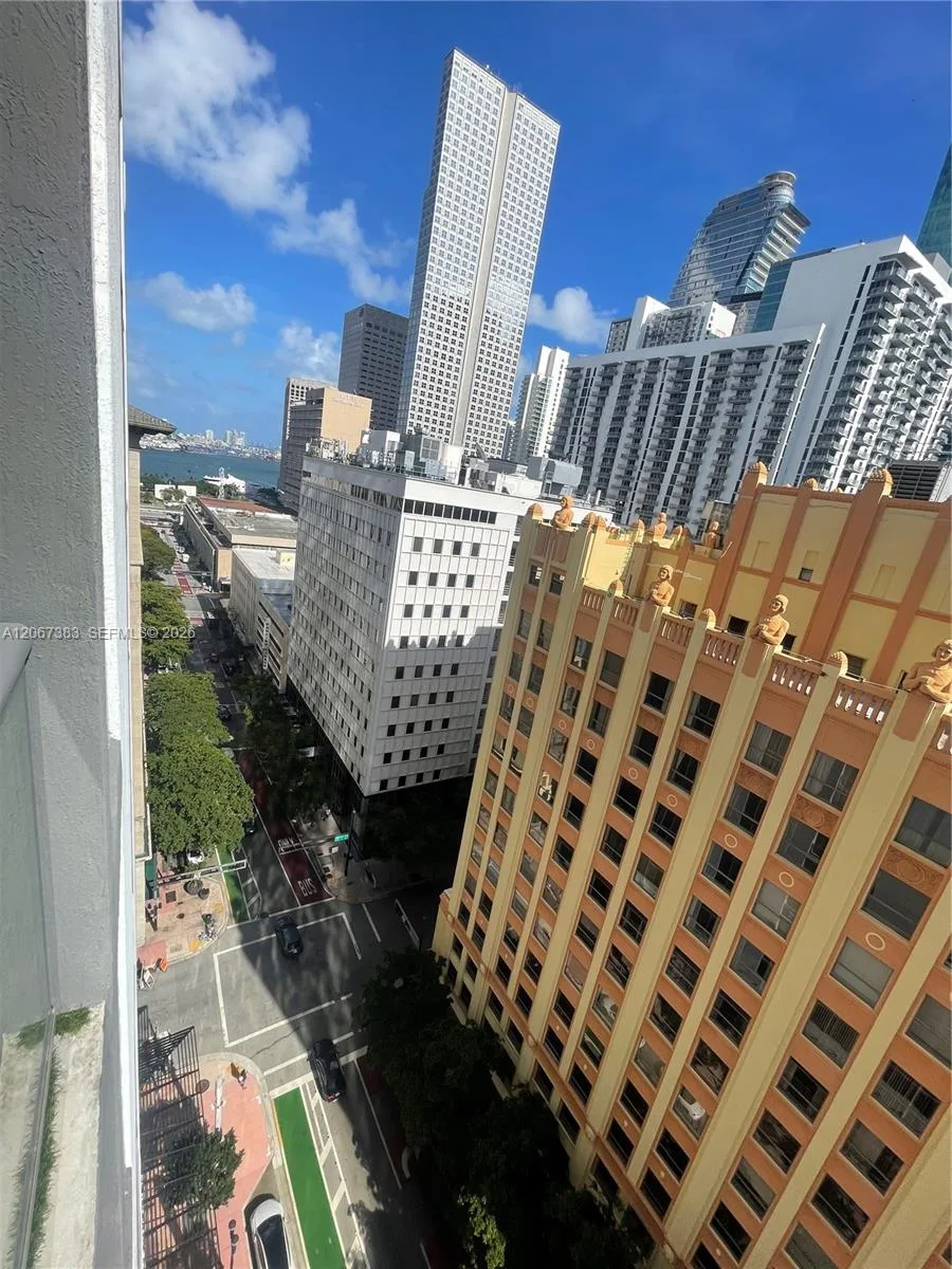 151 SE 1st St # 1505, Miami, FL 33131 photo 6