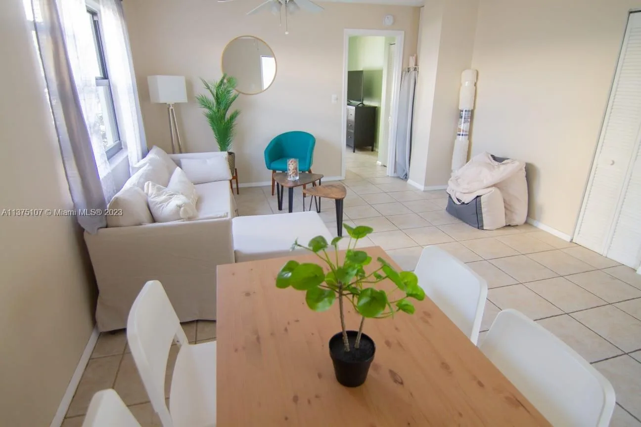 753 Michigan Ave # 2D, Miami Beach, FL 33139 photo 2