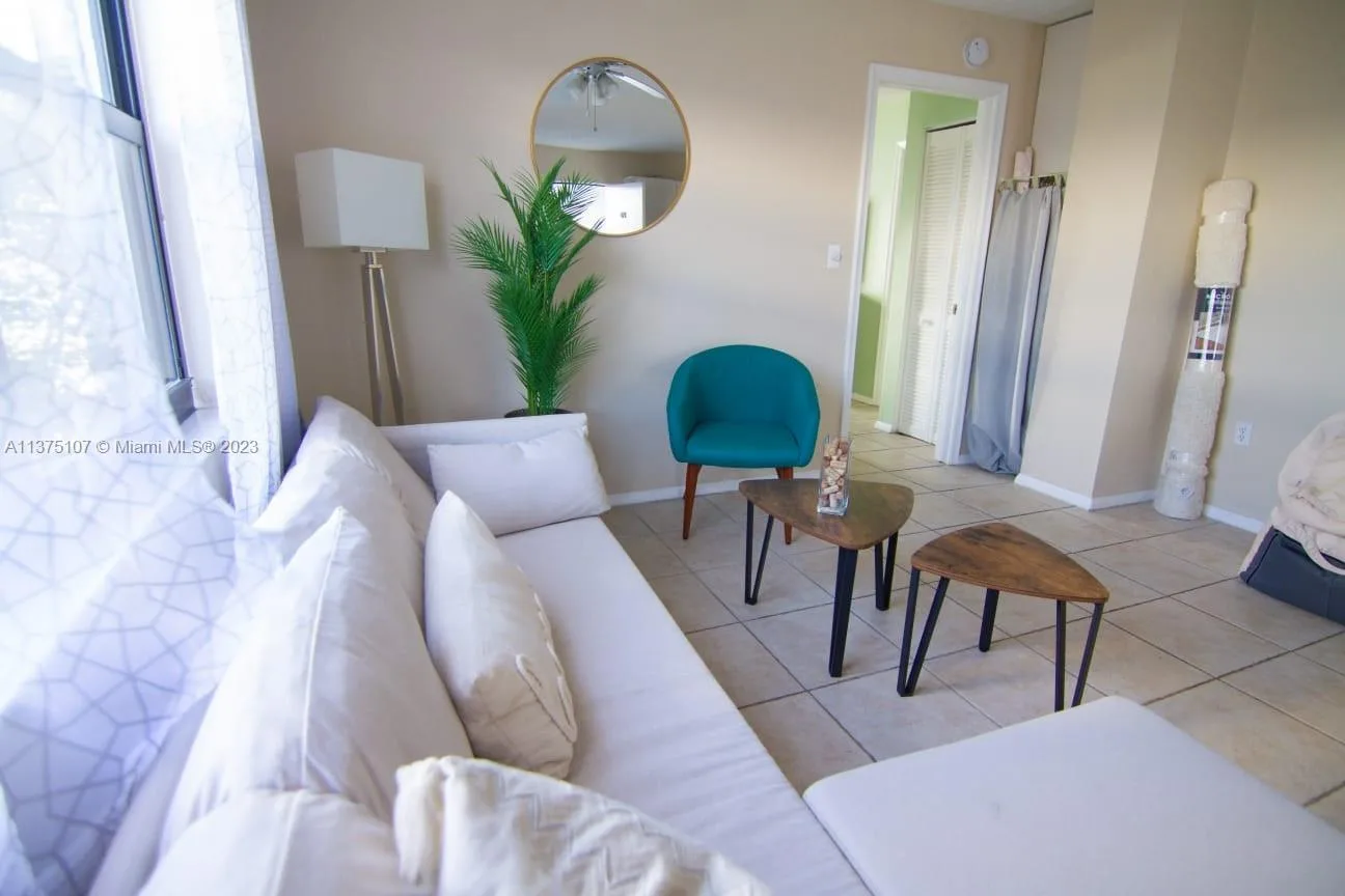 753 Michigan Ave # 2D, Miami Beach, FL 33139 photo 3