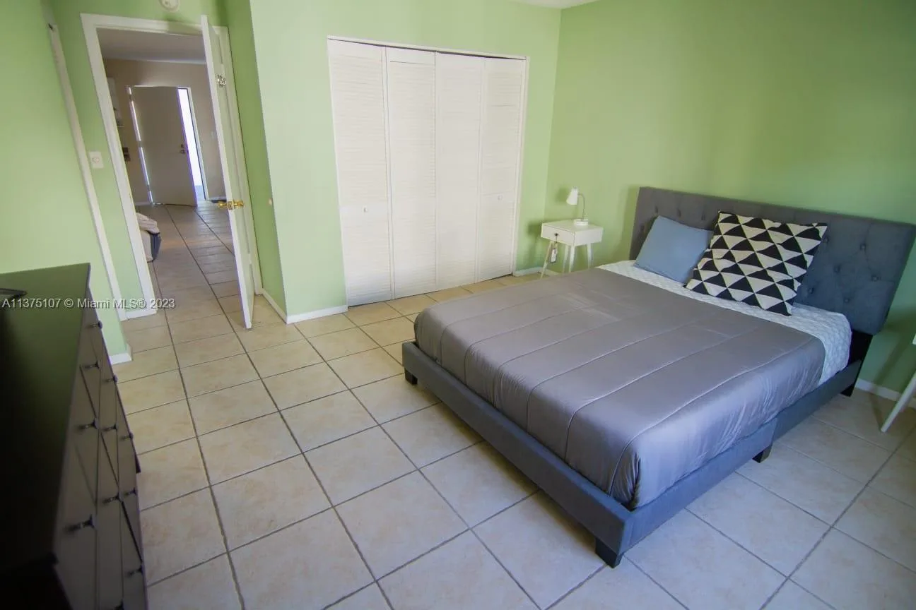 753 Michigan Ave # 2D, Miami Beach, FL 33139 photo 9