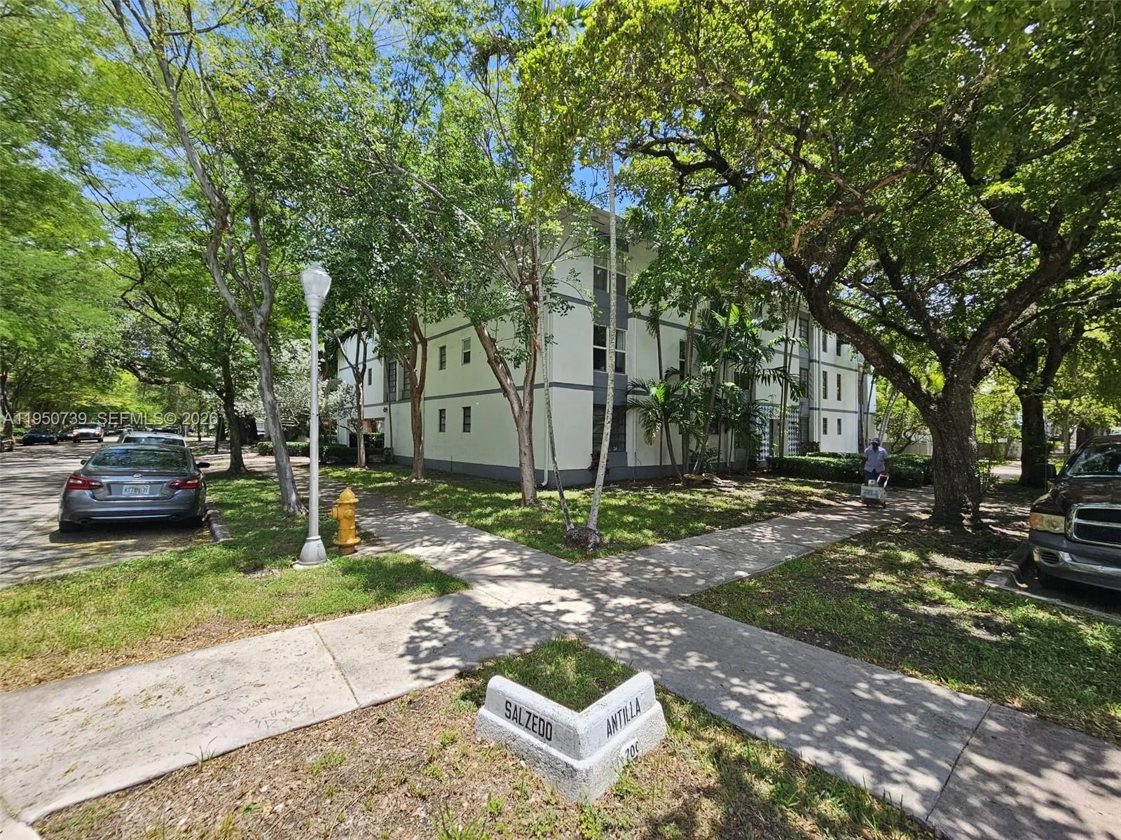 235 Antilla Ave # 4, Coral Gables, FL 33134 photo 2