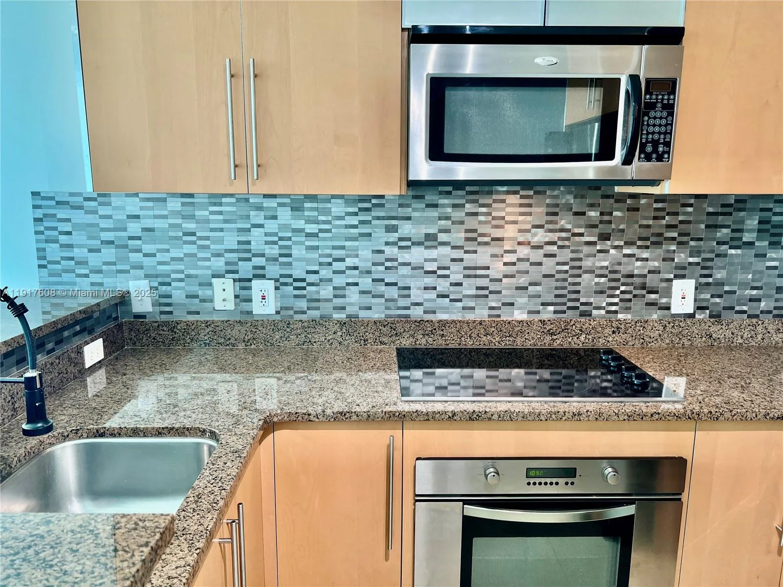 300 S Biscayne Blvd # T-3411, Miami, FL 33131 photo 11
