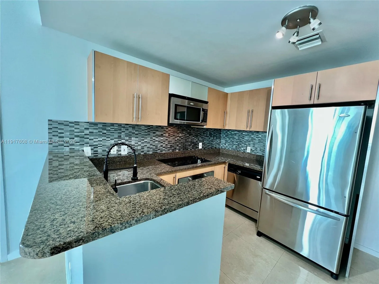 300 S Biscayne Blvd # T-3411, Miami, FL 33131 photo 12