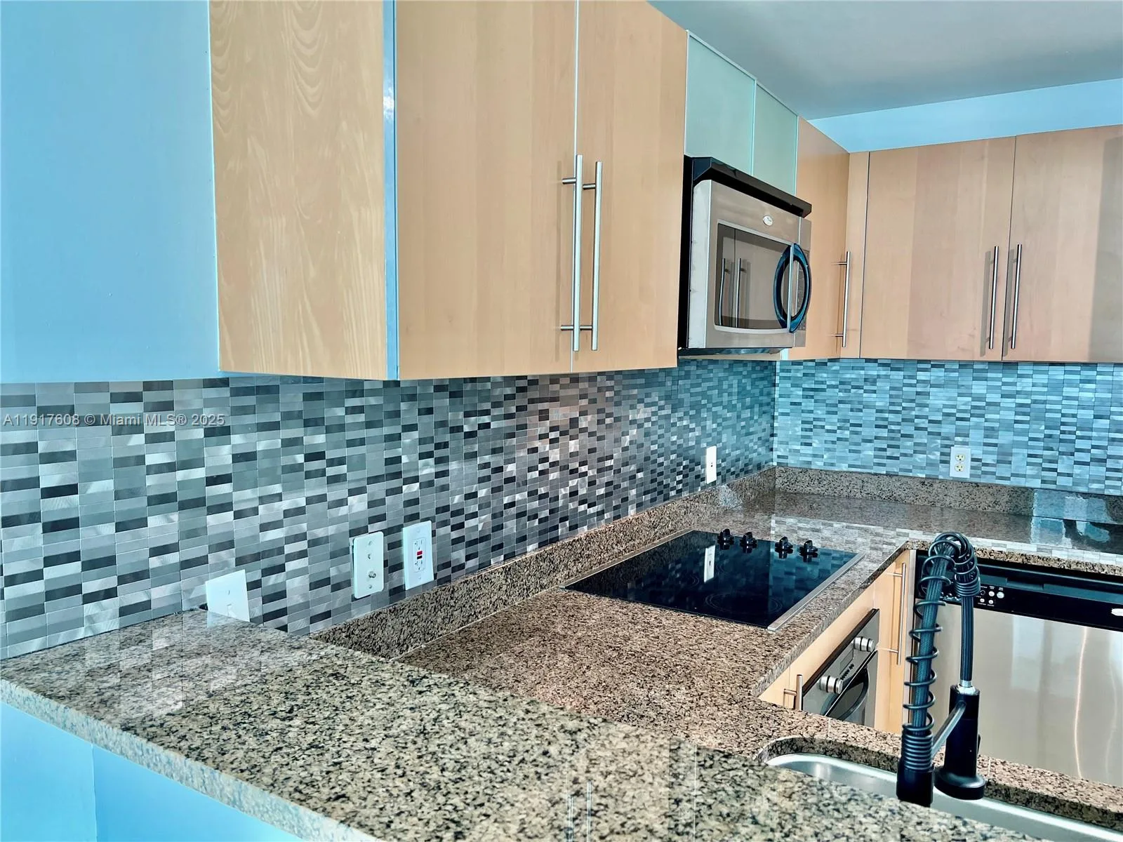 300 S Biscayne Blvd # T-3411, Miami, FL 33131 photo 6