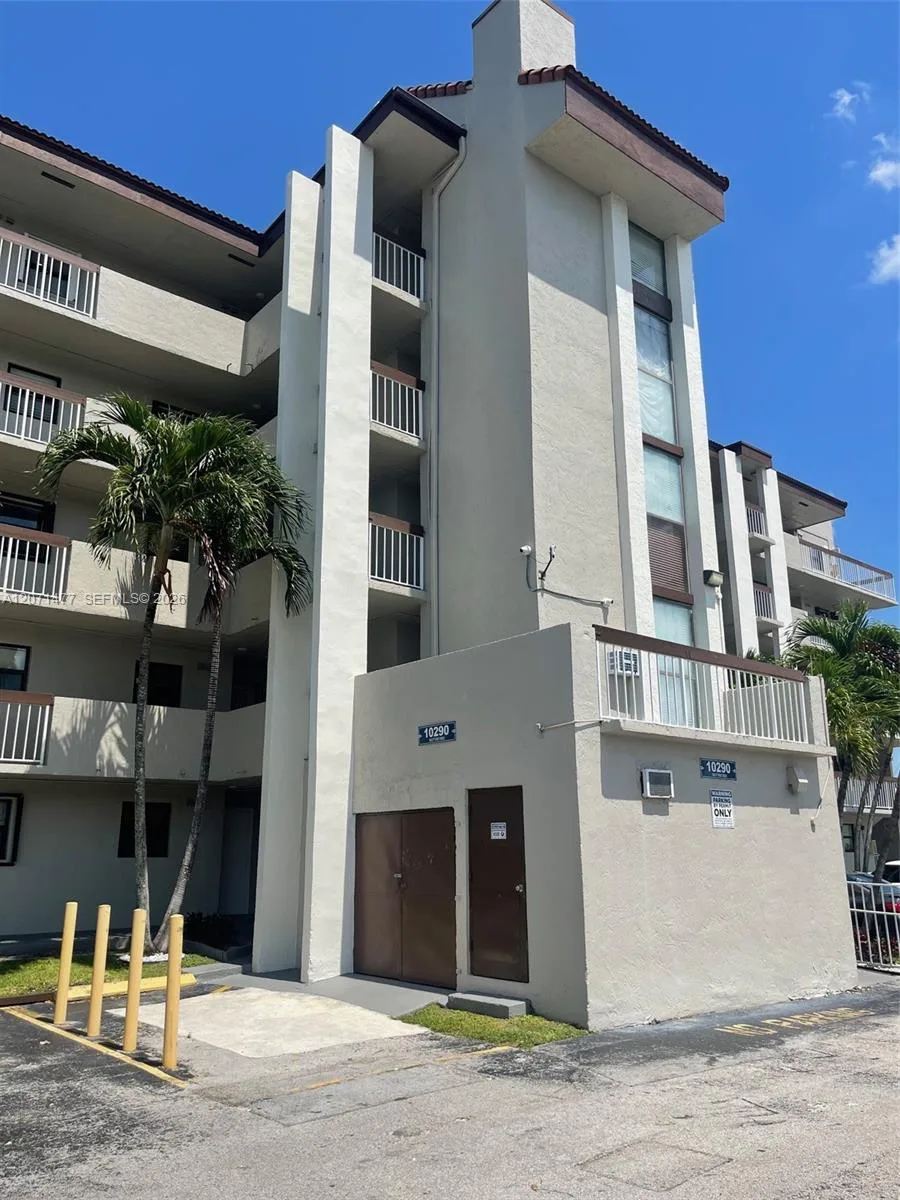 10290 NW 9th St Cir # 113, Miami, FL 33172