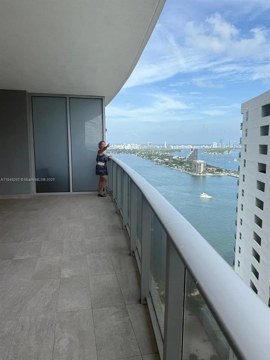 488 NE 18th St # 3204, Miami, FL 33132