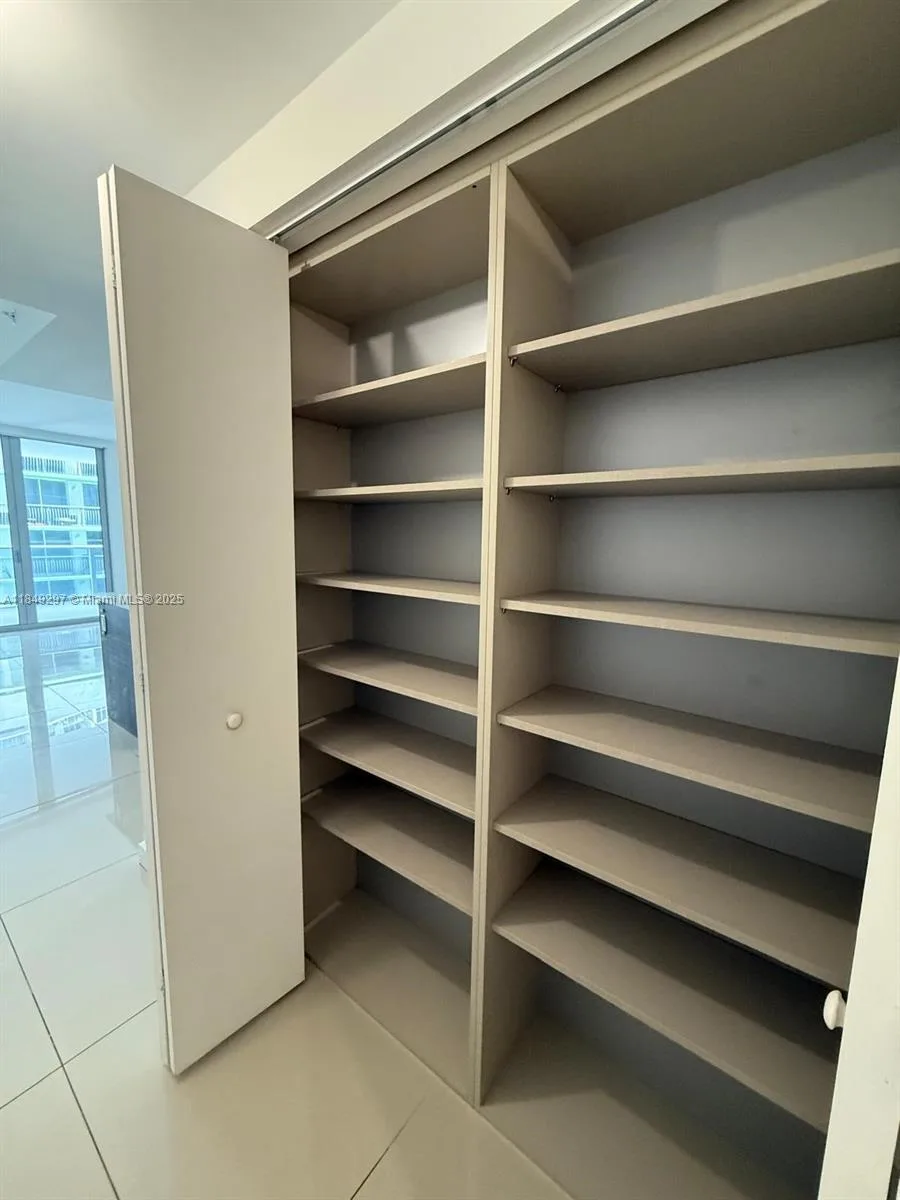 488 NE 18th St # 3204, Miami, FL 33132 photo 3