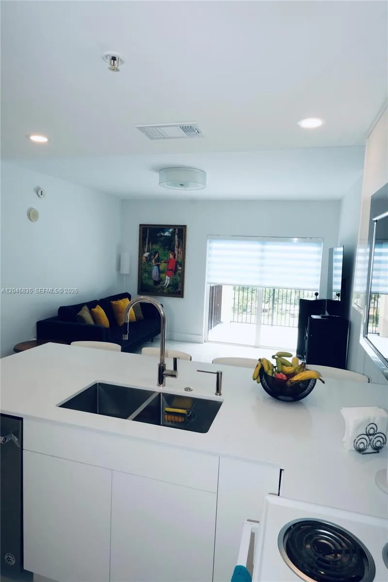 3410 Coral Way # PH-05, Miami, FL 33145 photo 4