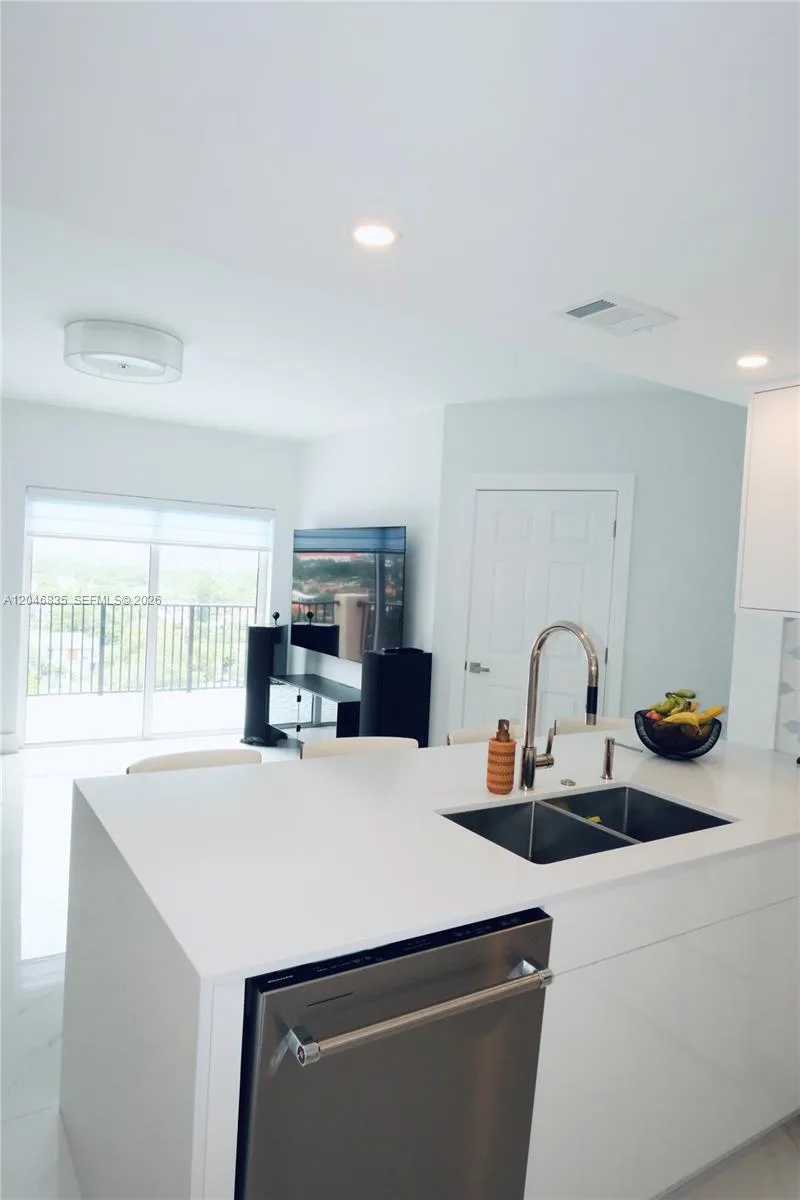3410 Coral Way # PH-05, Miami, FL 33145 photo 6