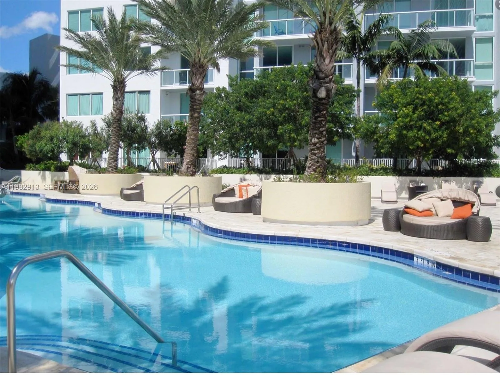 244 Biscayne Blvd # 3305, Miami, FL 33132 photo 2