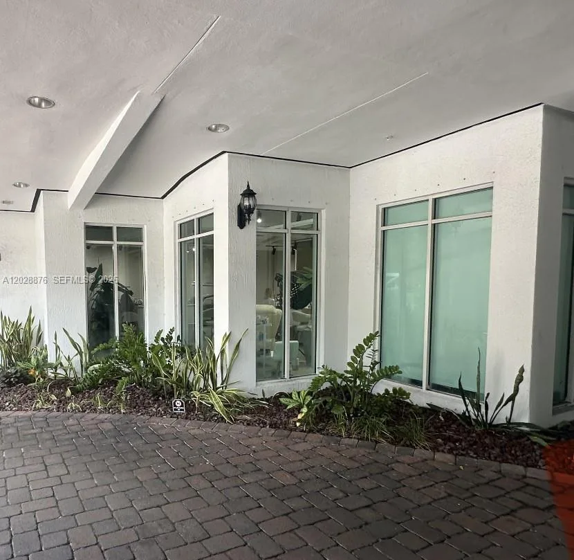 1627 SW 37th Ave # CU-1, Miami, FL 33145