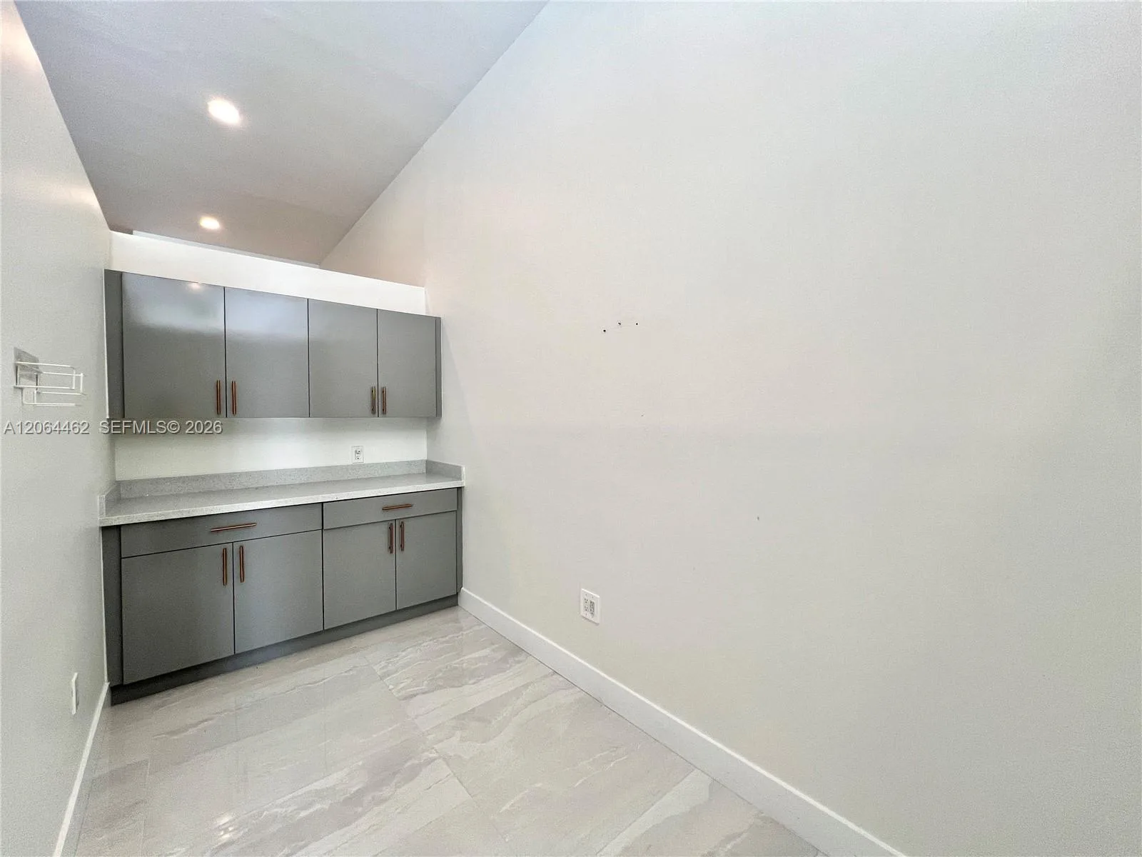 1400 Ponce De Leon Blvd, Coral Gables, FL 33134 photo 4