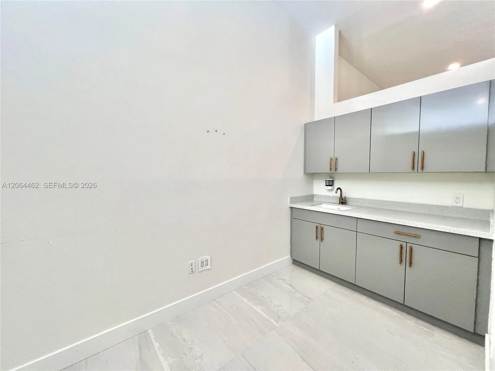 1400 Ponce De Leon Blvd, Coral Gables, FL 33134 photo 5