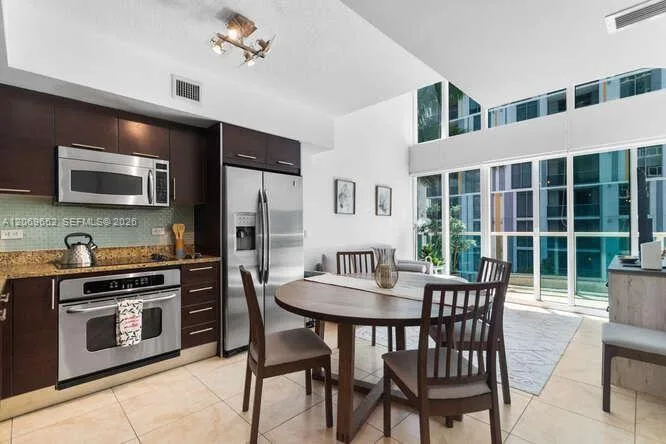 41 SE 5th St # 308, Miami, FL 33131