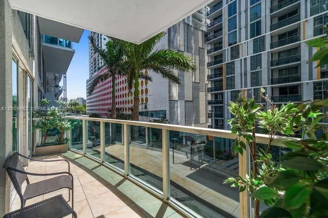 41 SE 5th St # 308, Miami, FL 33131 photo 3