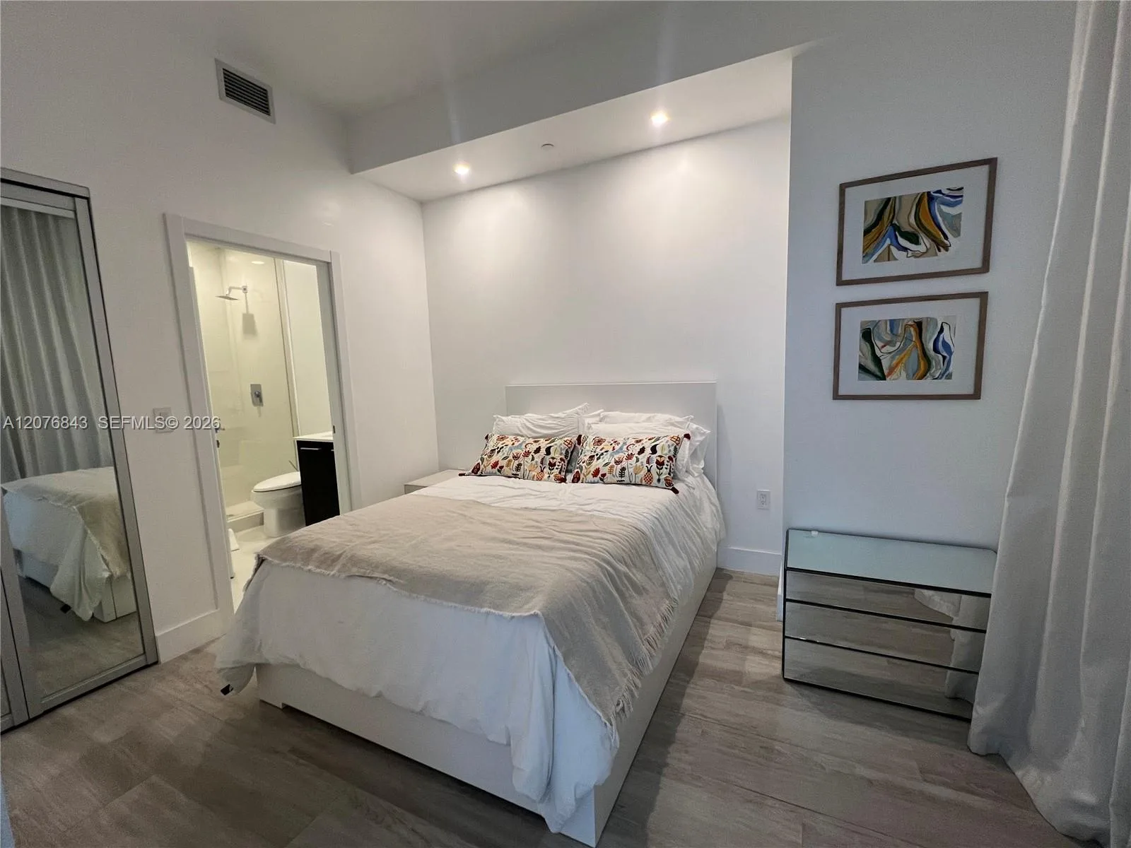 45 SW 9th St # 4408, Miami, FL 33130 photo 11