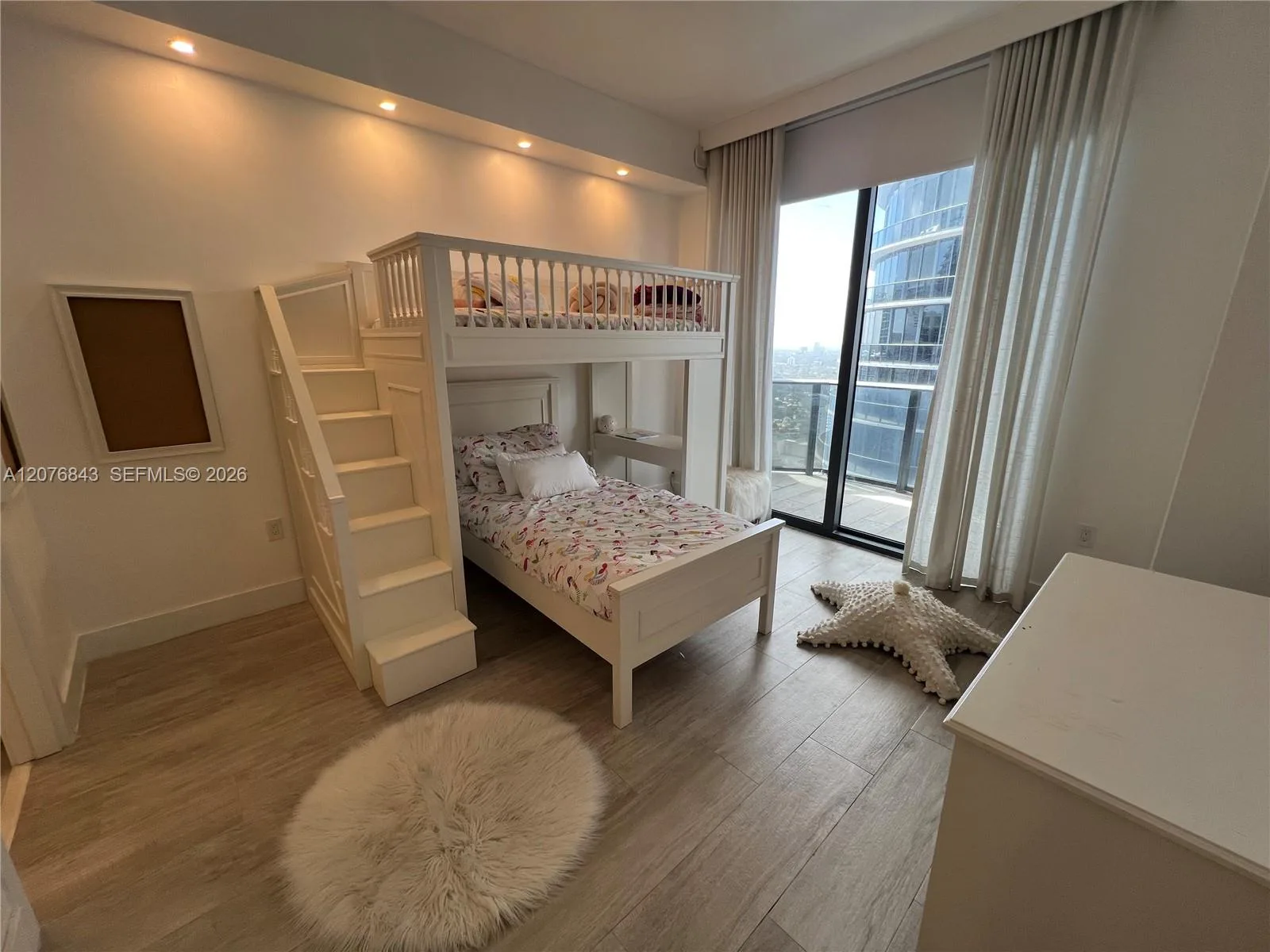 45 SW 9th St # 4408, Miami, FL 33130 photo 9
