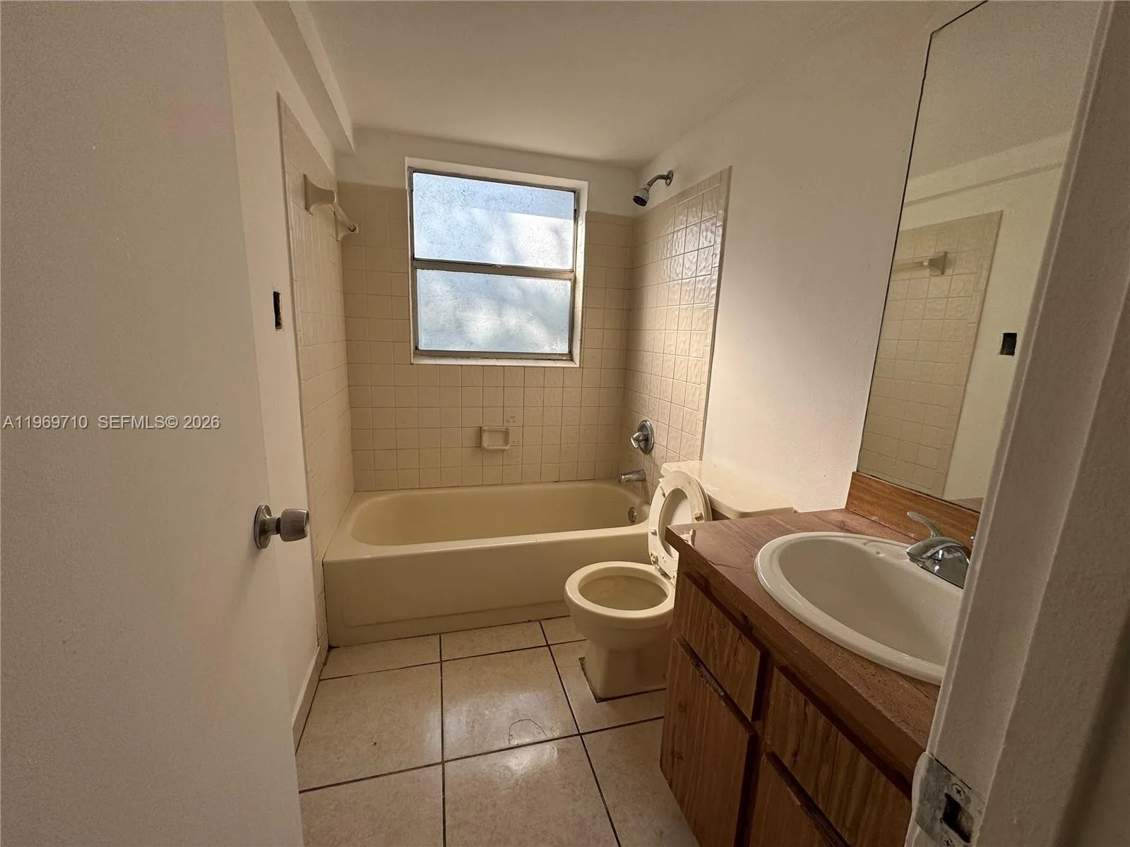 1024 Twin Lakes Dr # 21-F, Coral Springs, FL 33071 photo 8