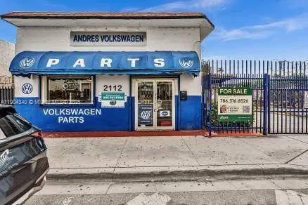 2112 NW 36th St, Miami, FL 33142 photo 2