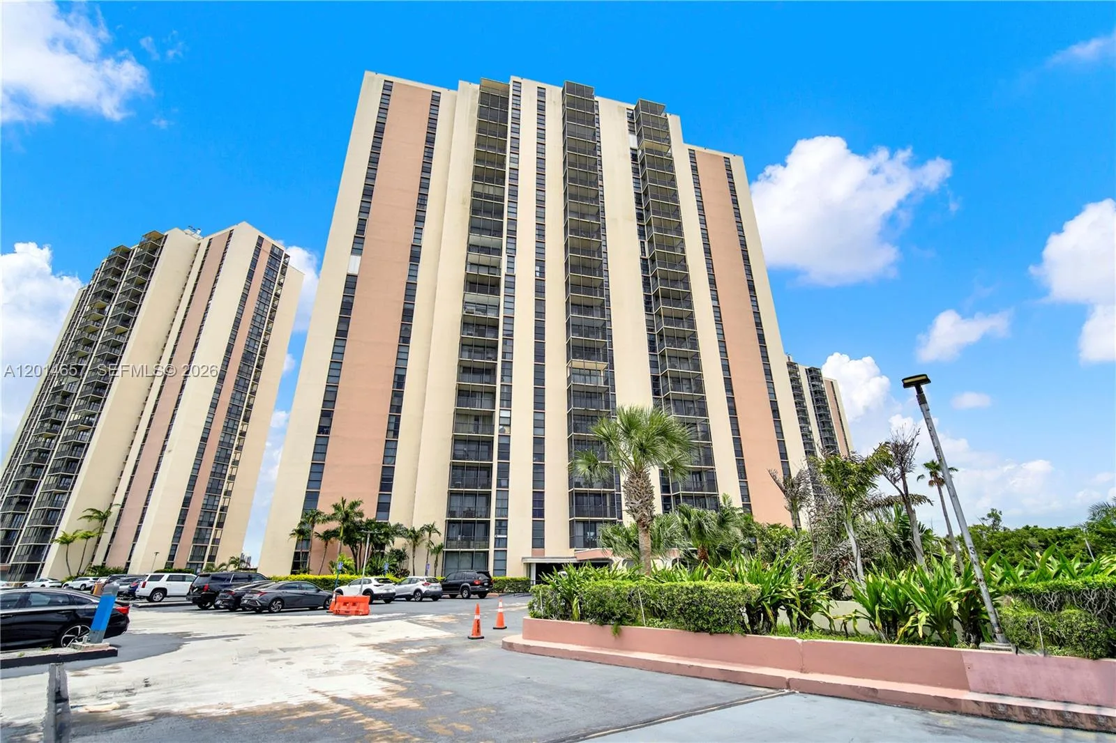 20335 W Country Club Dr # 1608, Aventura, FL 33180