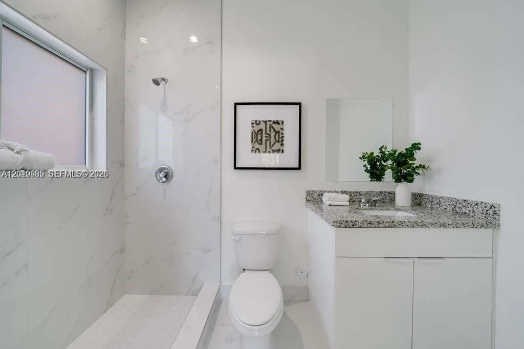 2938 NW 27th St # 2938, Miami, FL 33142 photo 8