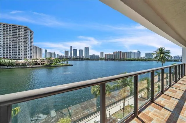 4000 NE 168th St # PH1A, North Miami Beach, FL 33160