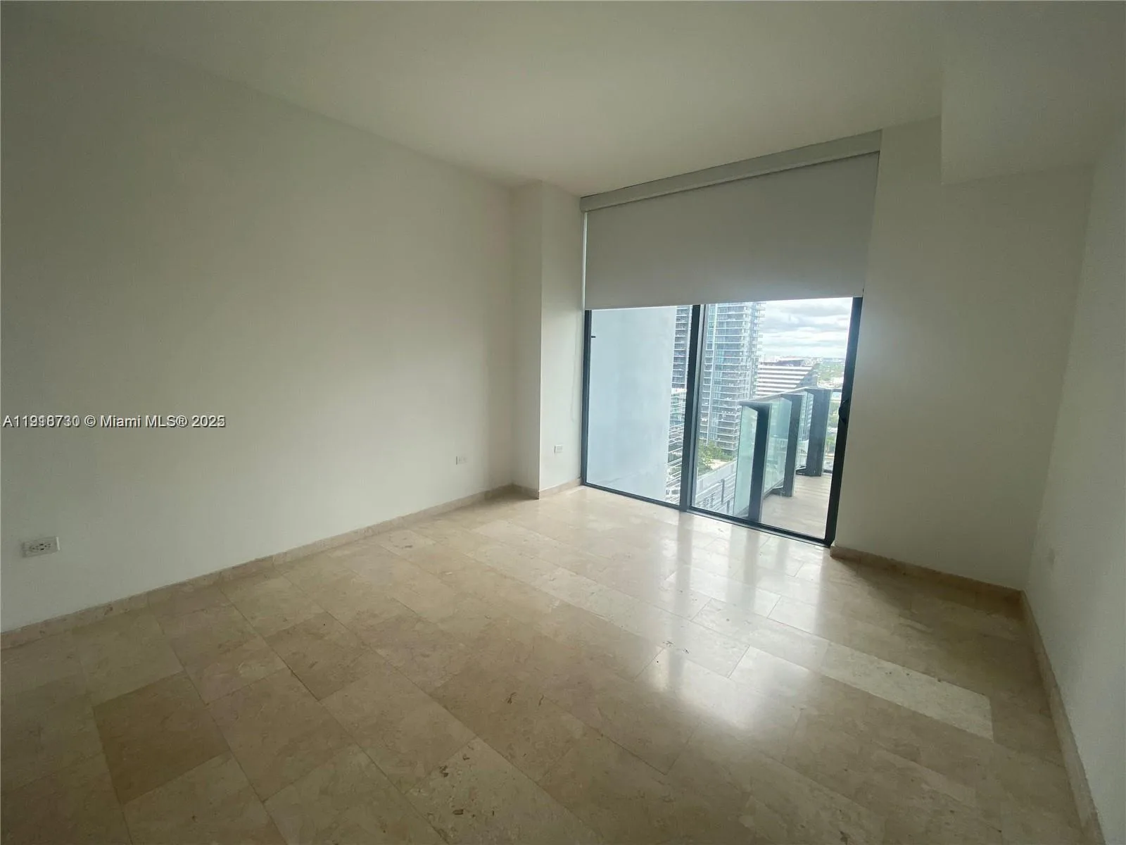 68 SE 6th St # 2106, Miami, FL 33131 photo 5