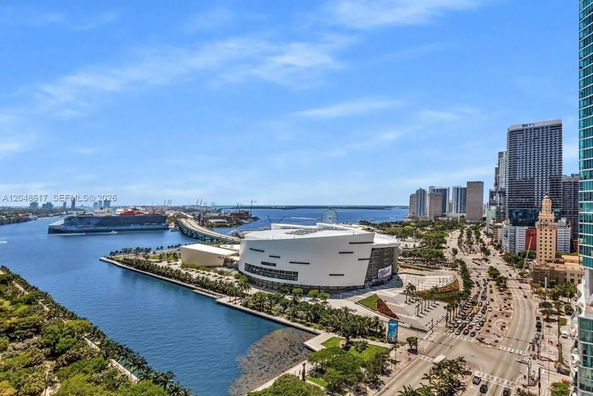 900 Biscayne Blvd # 2408, Miami, FL 33132