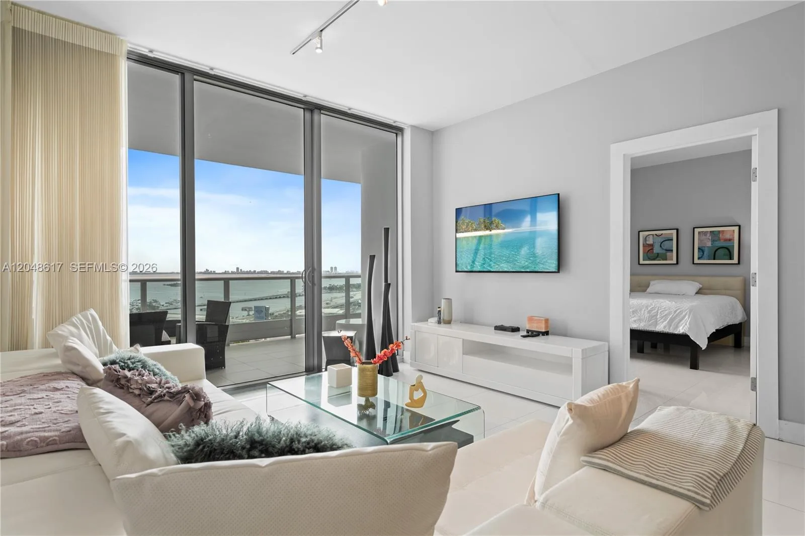 900 Biscayne Blvd # 2408, Miami, FL 33132 photo 4